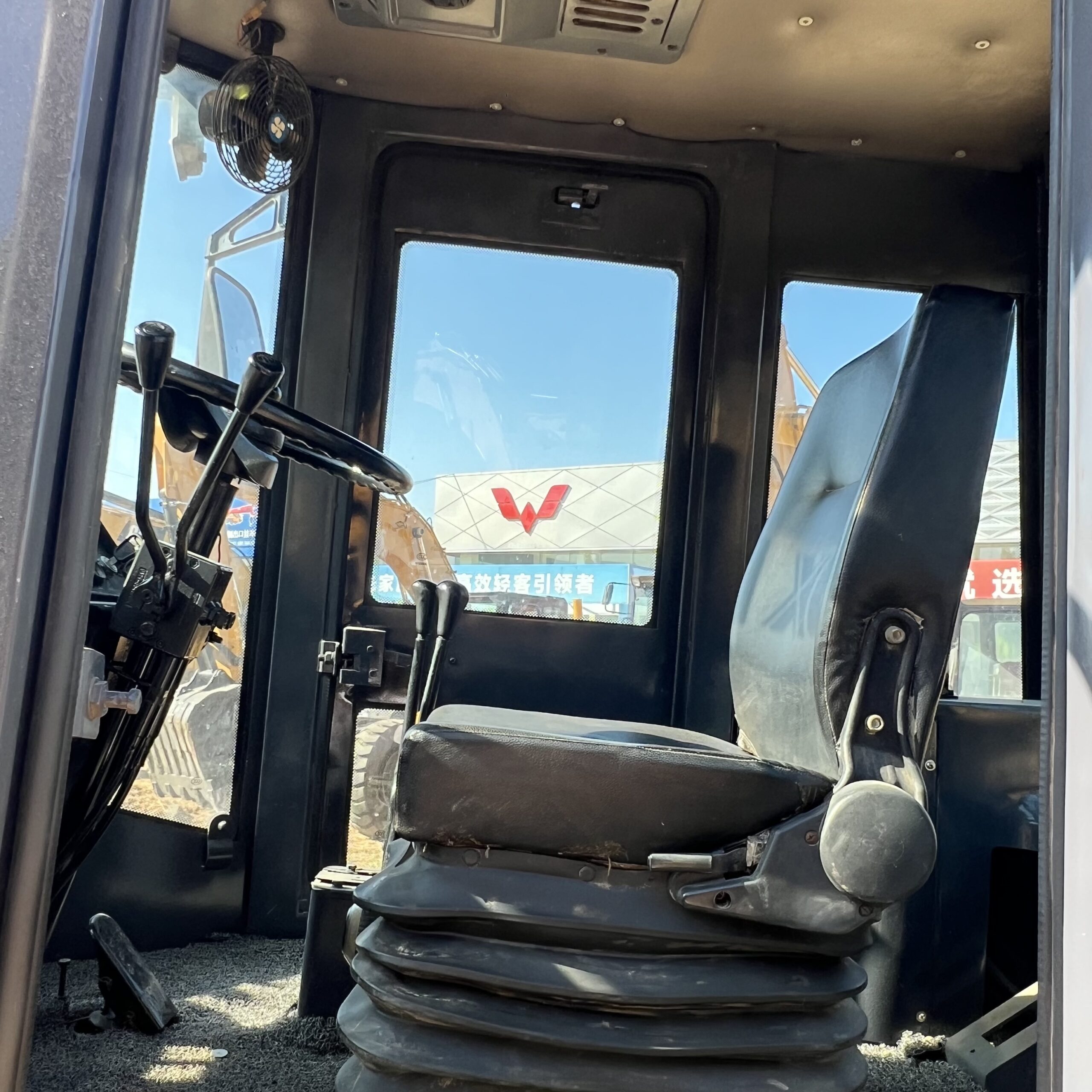 Used XCMG XT870BR Backhoe Loader - Image 5