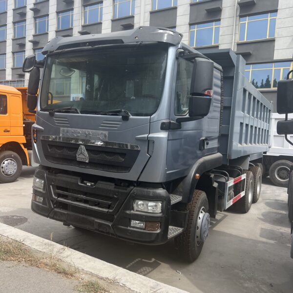Used Sinotruk HOWO 6x4 Dump Truck