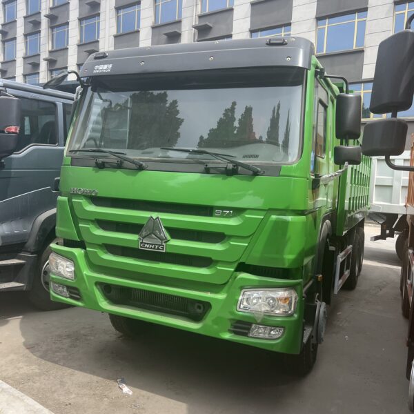 Used Sinotruk HOWO 6x4 10 Wheels 371HP Dump Truck